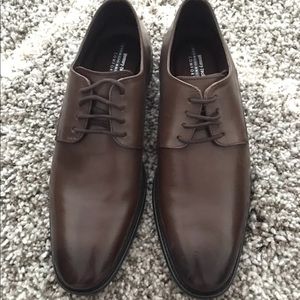 Men’s dress shoes